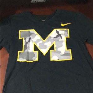 Nike Michigan university team shirt